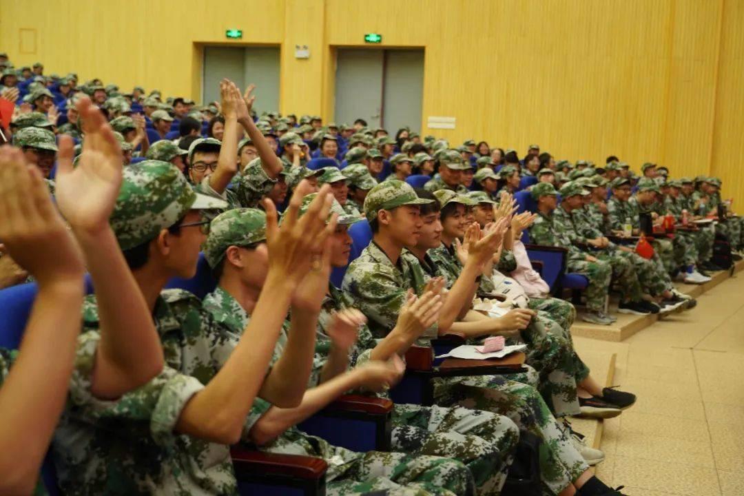 小猫钓鱼游戏龙王版有船
